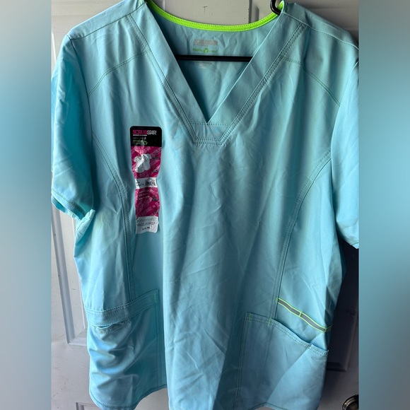 Scrubtop - Picture 2 of 4